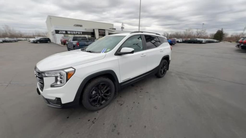 Used 2022 GMC Terrain SLE SUV