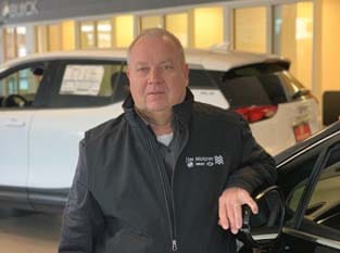 Staff member BOB GLISS from ID_d0c86b976132